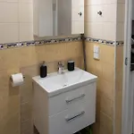 Bright Center Apartment