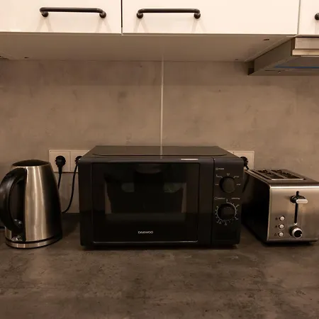 Bright Center Apartment